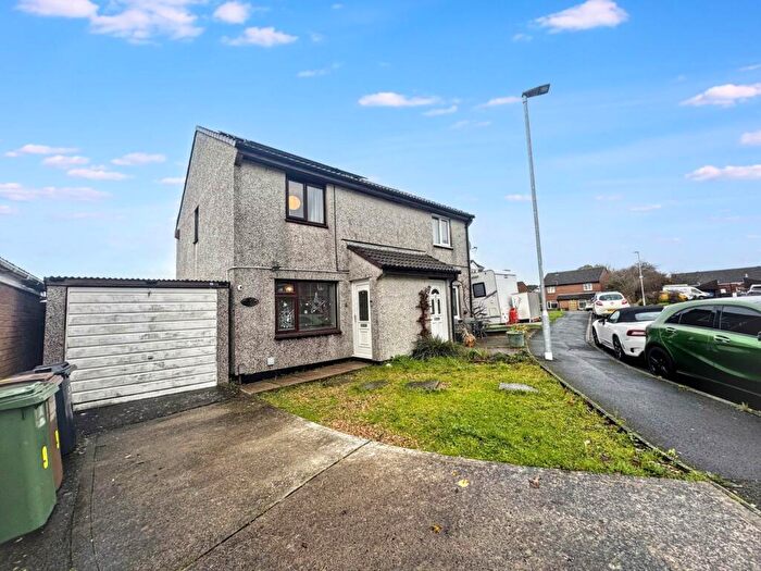 3 Bedroom Semi Detached House For Sale In Wykeham Drive, Plymouth, PL2