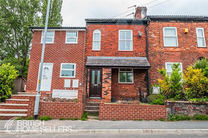 3 Bedroom Terraced House For Sale In Hempshaw Lane, Stockport, Greater Manchester, SK1