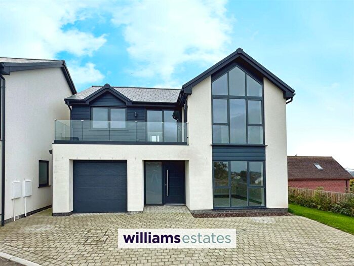 4 Bedroom Detached House For Sale In Ffordd Talargoch, Meliden, Prestatyn, LL19