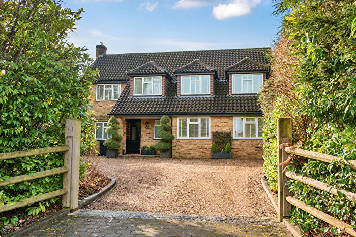 5 Bedroom Detached House For Sale In Chaldon Common Road, Caterham, CR3