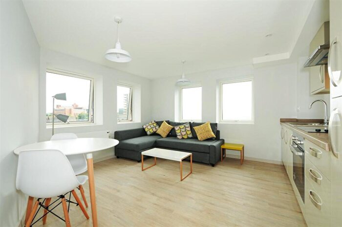 1 Bedroom Apartment To Rent In North Street Lofts, Leeds, LS2