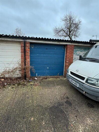 Garage / Parking To Rent In Eagle Way, Shoeburyness, SS3