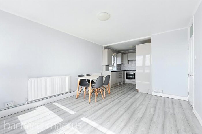 1 Bedroom Flat For Sale In Rosenau Road, London, SW11