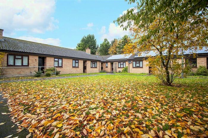 2 Bedroom Bungalow To Rent In Gables Close, Meldreth, Royston, SG8