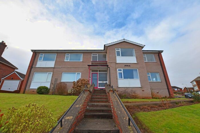 2 Bedroom Flat To Rent In Lowdale Avenue, Scarborough, YO12