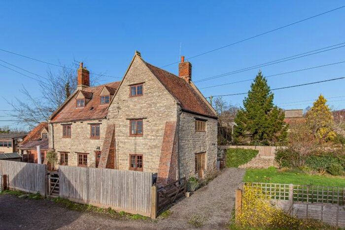 4 Bedroom Farm House To Rent In Manor Farm Road, Horspath, OX33