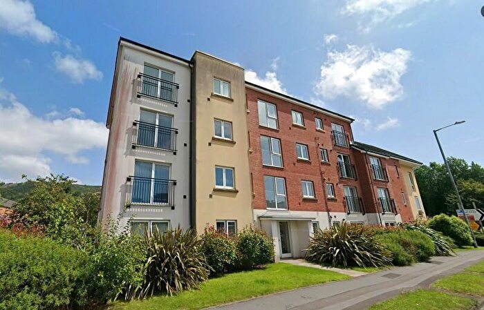 2 Bedroom Flat For Sale In New Cut Road, Swansea, City & County Of Swansea., SA1