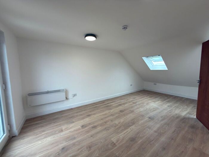5 Bedroom Terraced House To Rent In Vernon Road, Ilford, IG3