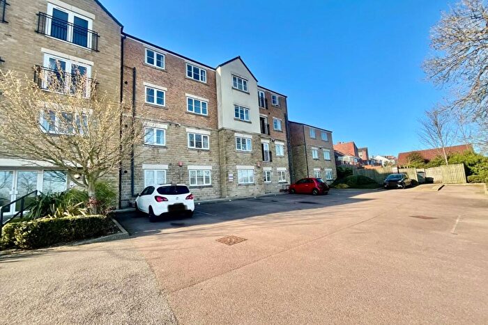 2 Bedroom Flat For Sale In Richmond Way, Rotherham, S61
