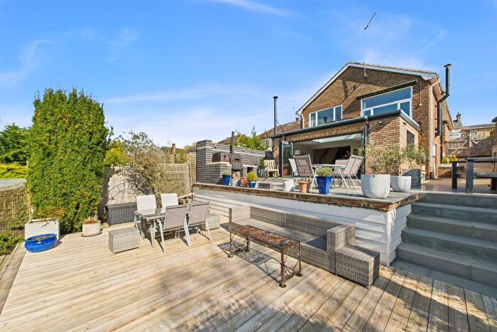 4 Bedroom Detached House For Sale In Banbury Road, Brackley, NN13