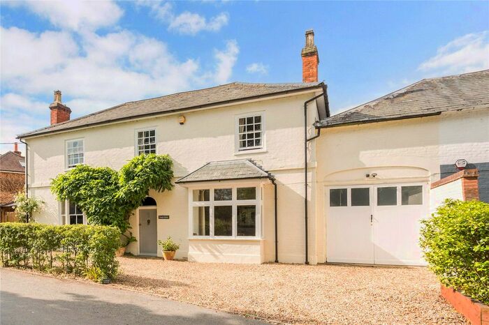 5 Bedroom Detached House For Sale In Turgis Green, Hook, RG27