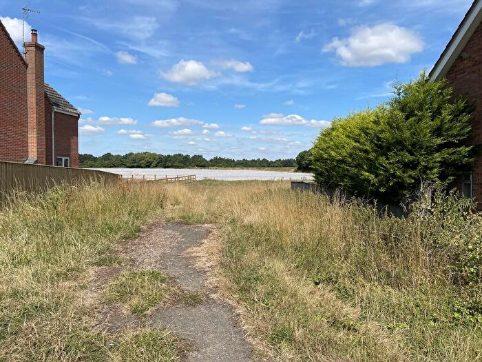 Land For Sale In Residential Building Plot, Adj & Seas End Road, PE11