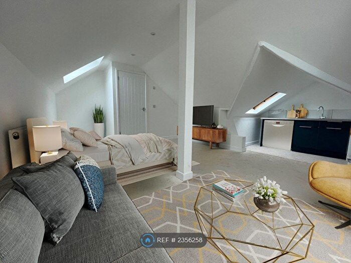 Studio To Rent In Tower Hamlets Street, Dover, CT17