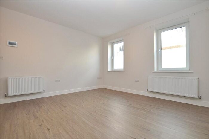 1 Bedroom Apartment To Rent In Victoria Road, Farnborough, Hampshire, GU14