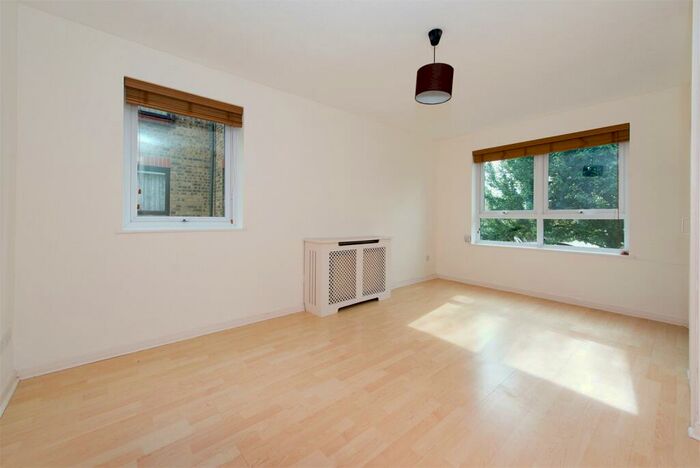 1 Bedroom Apartment To Rent In Wedmore Gardens, Archway, Islington, London, N19