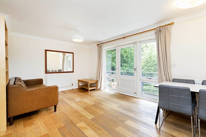 2 Bedroom Flat To Rent In Ramsey Walk, London, N1