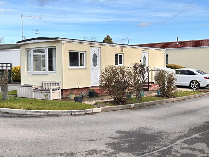 1 Bedroom Mobile/park Home For Sale In Low Carrs Residential Park, Durham, DH1