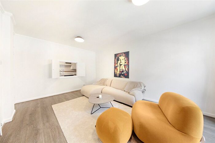 1 Bedroom Flat To Rent In Earls Court Road, London, W8