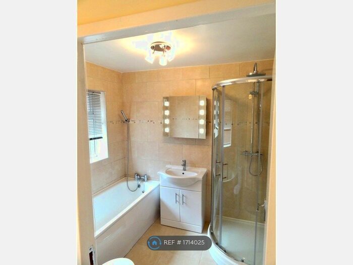 2 Bedroom Bungalow To Rent In Ashbourne Drive, Newcastle-Under-Lyme, ST5