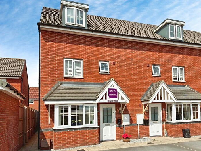 4 Bedroom End Of Terrace House For Sale In Magpie Avenue, Beverley, HU17