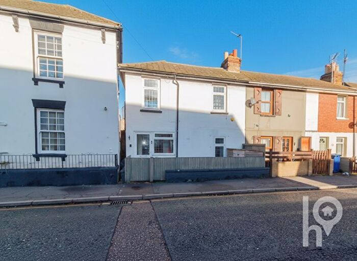 2 Bedroom End Terrace House For Sale In Marine Parade, Sheerness, ME12