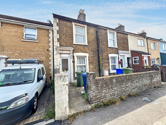 3 Bedroom Terraced House For Sale In Thomas Court, Thomas Road, Sittingbourne, Kent, ME10