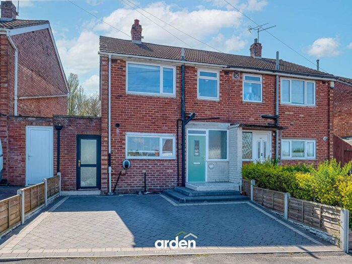 3 Bedroom Semi Detached House For Sale In Yardley Wood Road, Birmingham, B14
