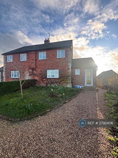3 Bedroom Semi-Detached House To Rent In Hollesley Road, Woodbridge, IP12