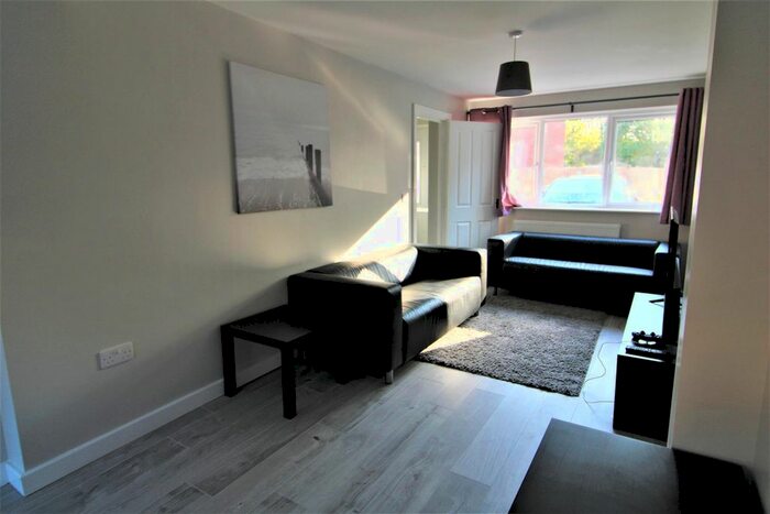 6 Bedroom Property To Rent In Booth Gardens, Lancaster LA1