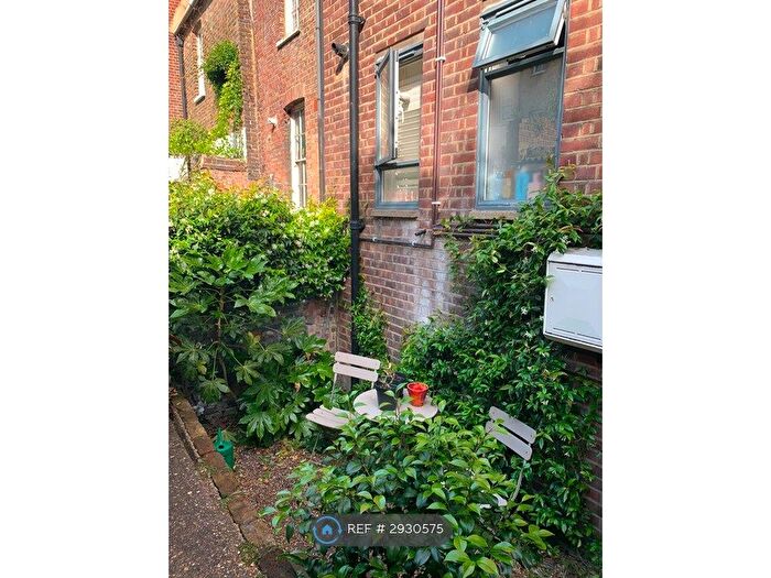 Studio To Rent In Wynyatt Street, London, EC1V
