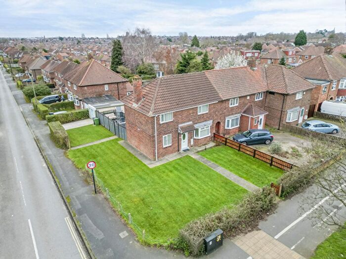 3 Bedroom End Terrace House For Sale In Beckfield Lane, York, YO26