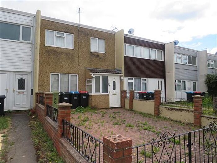 3 Bedroom Property To Rent In The Hide, Netherfield, Milton Keynes, MK6