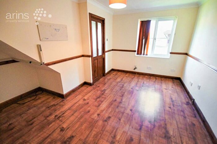 2 Bedroom Semi-Detached House For Sale In Saltersgate Close, Lower Earley, Reading, RG6