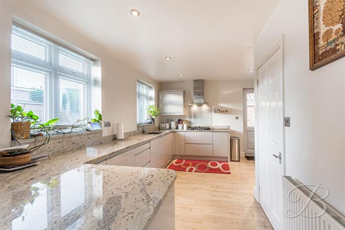 4 Bedroom Detached House For Sale In Summercourt Drive, Ravenshead, Nottingham, NG15