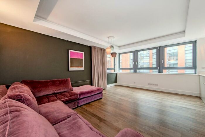 2 Bedroom Apartment To Rent In Benjamin Street Clerkenwell, EC1M