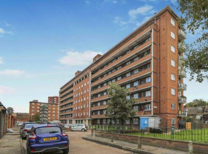 2 Bedroom Flat To Rent In Bronti Close, London, SE17