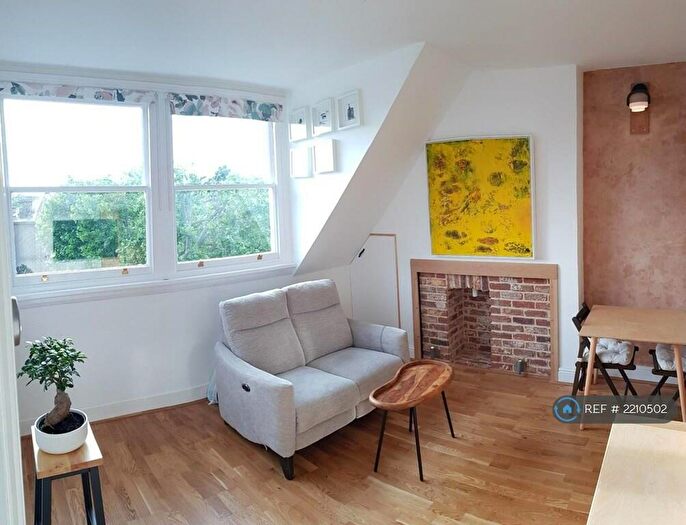 1 Bedroom Flat To Rent In Parliament Hill, London, NW3