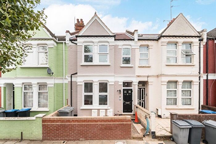 1 Bedroom Flat To Rent In Larch Road, Cricklewood, NW2