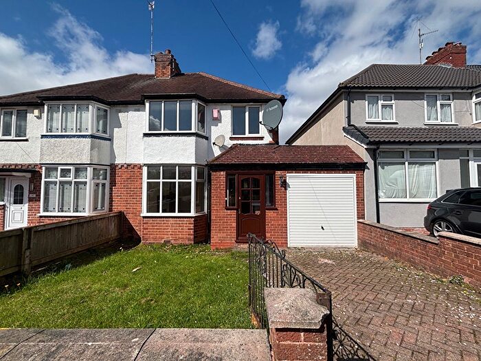 3 Bedroom Property To Rent In Worlds End Lane, Quinton, Birmingham, B32