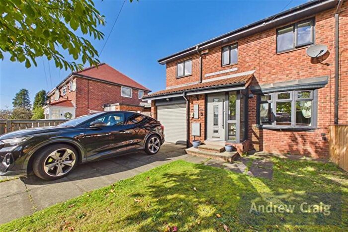 3 Bedroom Semi-Detached House For Sale In Northumberland Place, Birtley, DH3