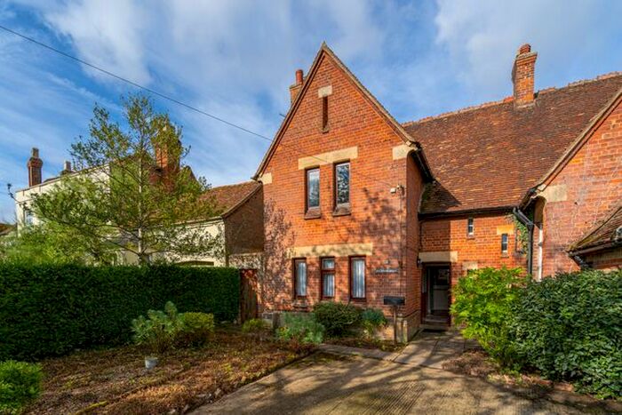 3 Bedroom Semi Detached House To Rent In The Old School House, Haddenham, HP17