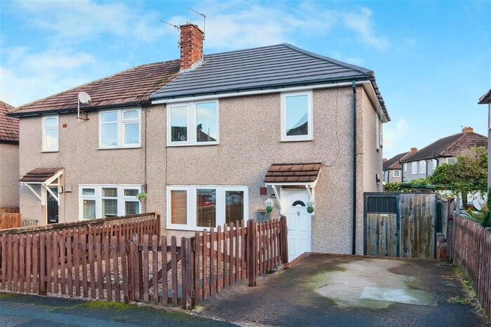 3 Bedroom Semi-Detached House For Sale In Russell Avenue, Hall Green, Wakefield, WF4