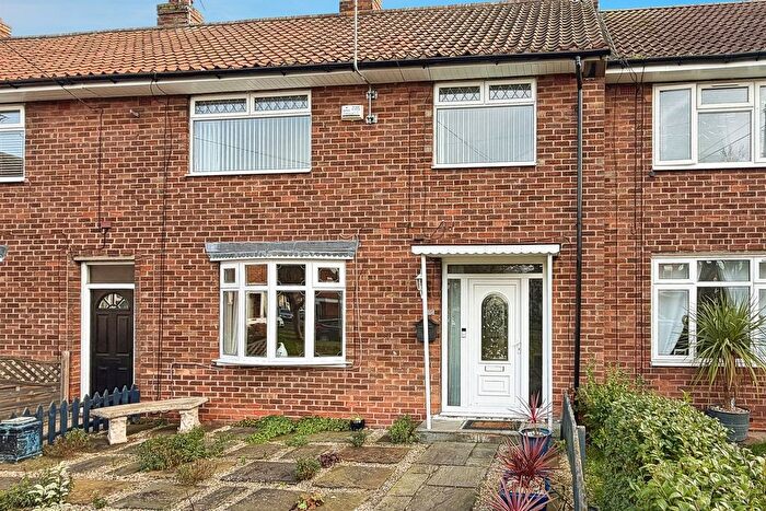 3 Bedroom Terraced House For Sale In Wivern Road, Hull, HU9
