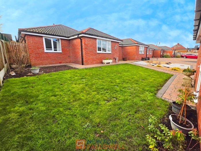 3 Bedroom Detached Bungalow For Sale In Crown Green, Mansfield, NG19