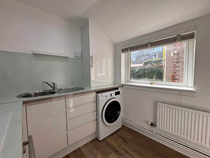 1 Bedroom Flat For Sale In Gfl, Hardgate., AB11