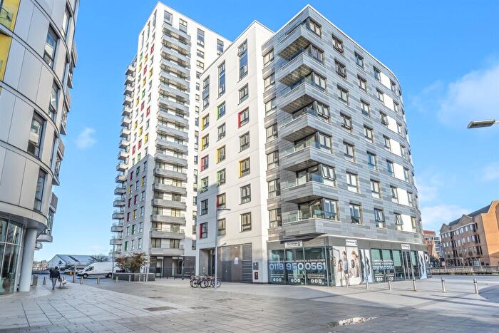 1 Bedroom Apartment To Rent In Alfred Street, Reading, RG1