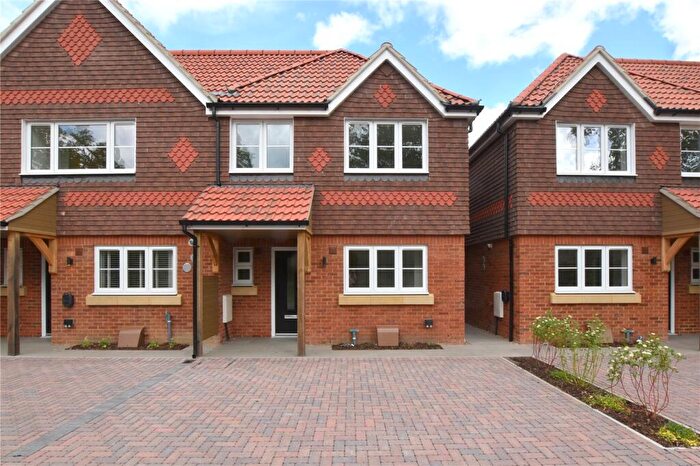4 Bedroom House For Sale In Westfield Road, Woking, GU22
