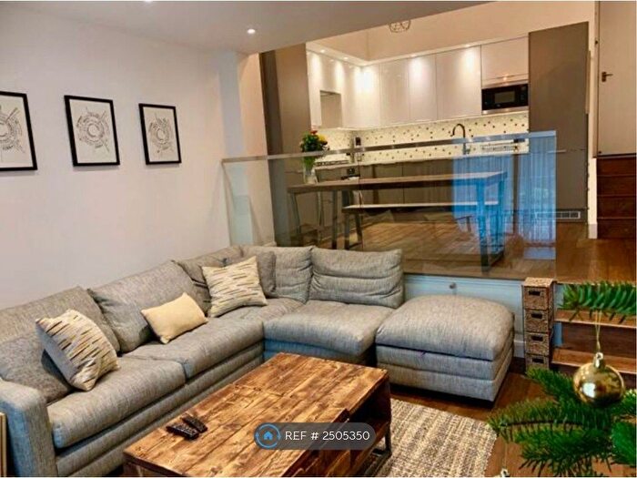 2 Bedroom Flat To Rent In Slievemore Close, London, SW4