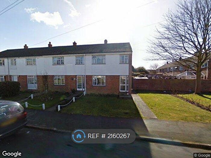 3 Bedroom End Of Terrace House To Rent In Thatch Barn Road, Headcorn, Ashford, TN27