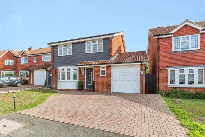 4 Bedroom Detached House For Sale In Weavering Close, Rochester, Kent, ME2